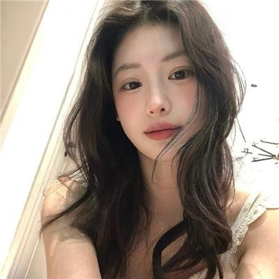 荒年全村啃树皮我带全家咔咔炫肉